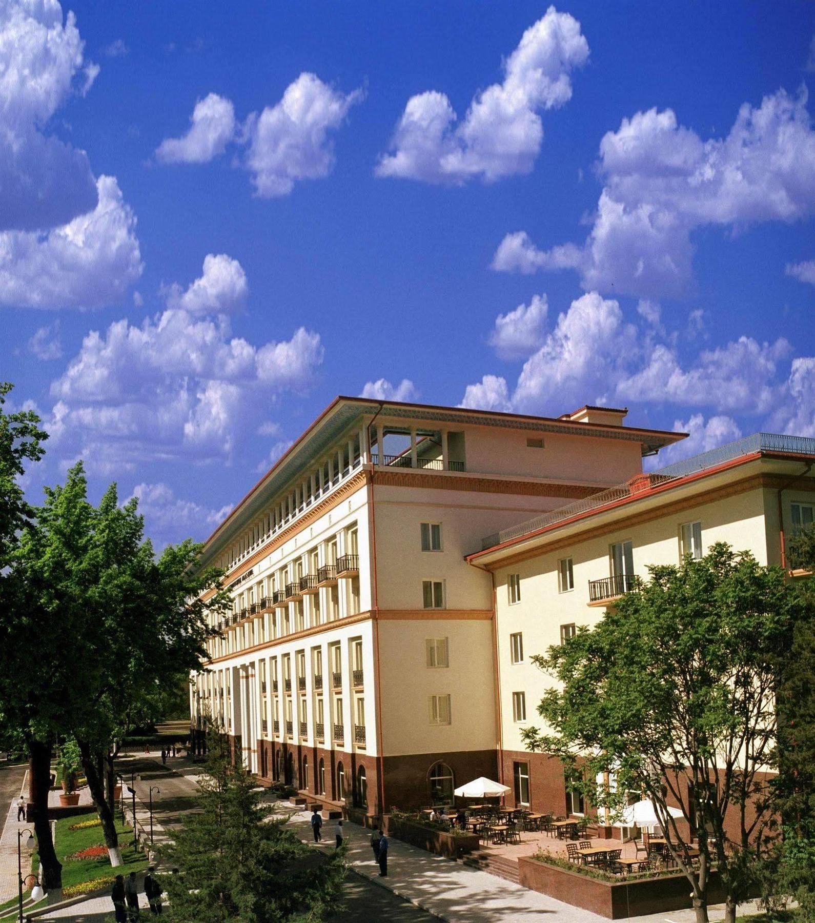 Lotte City Hotels Tashkent Palace Kültér fotó
