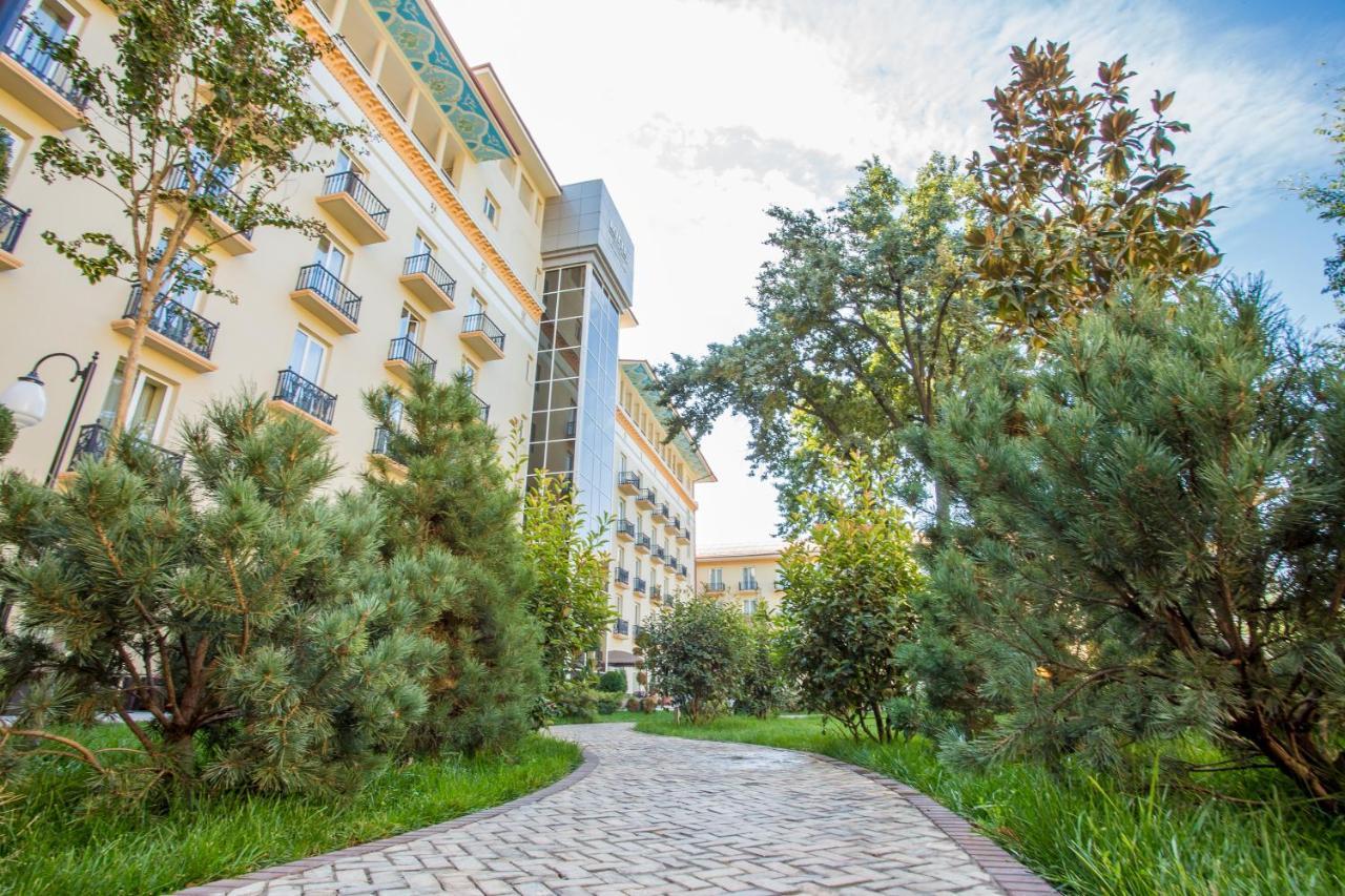 Lotte City Hotels Tashkent Palace Kültér fotó