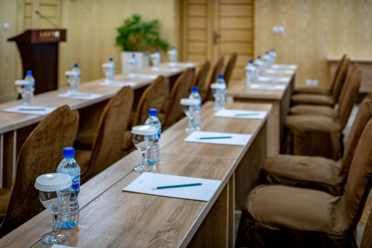 Lotte City Hotels Tashkent Palace Kültér fotó