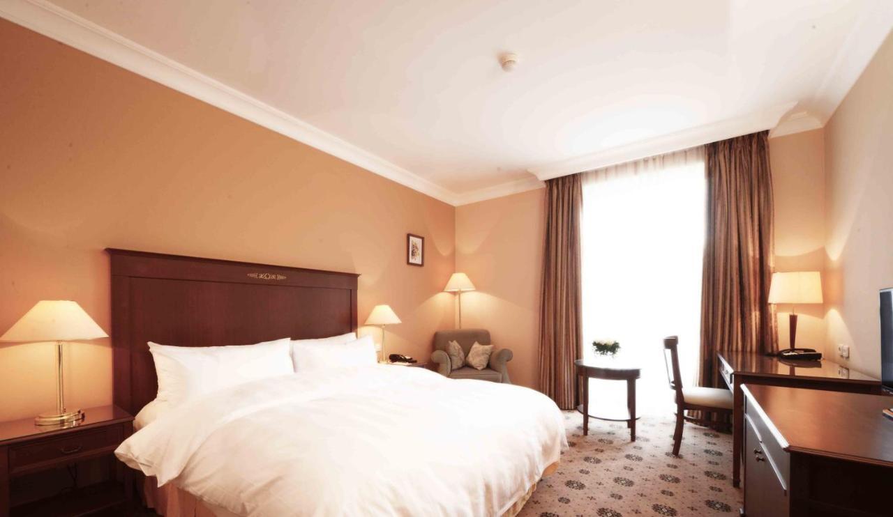 Lotte City Hotels Tashkent Palace Kültér fotó